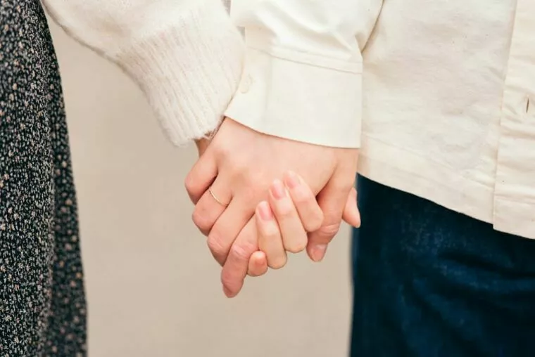 女性を好きになった時、男性の愛情サインはわかりやすい！