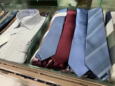 静岡の婚活・結婚相談所 JOYマリッジ.com「婚活で好印象を与えるスーツ選び｜30代男性の撮影同行」- 3