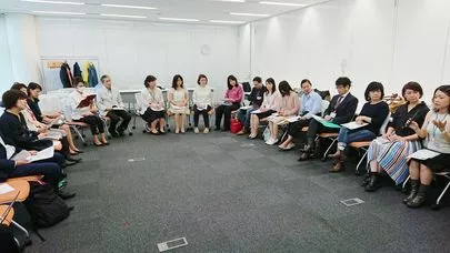 良縁コンシェルジュ町田「口や鼻などに手をやると・・・」-2