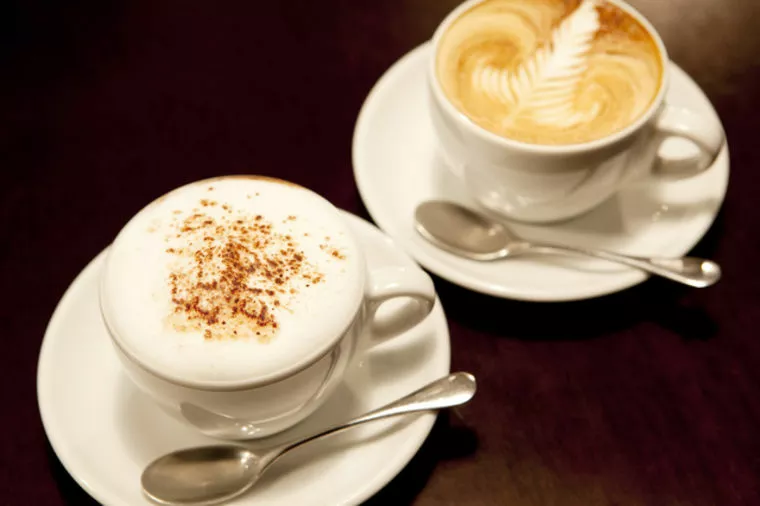 お見合いやデートの距離間に気を付けた話題や話し方   