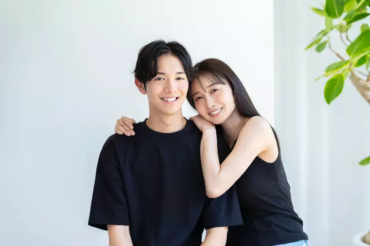 女性が”年下イケメン”と結婚する唯一の絶対条件とは？