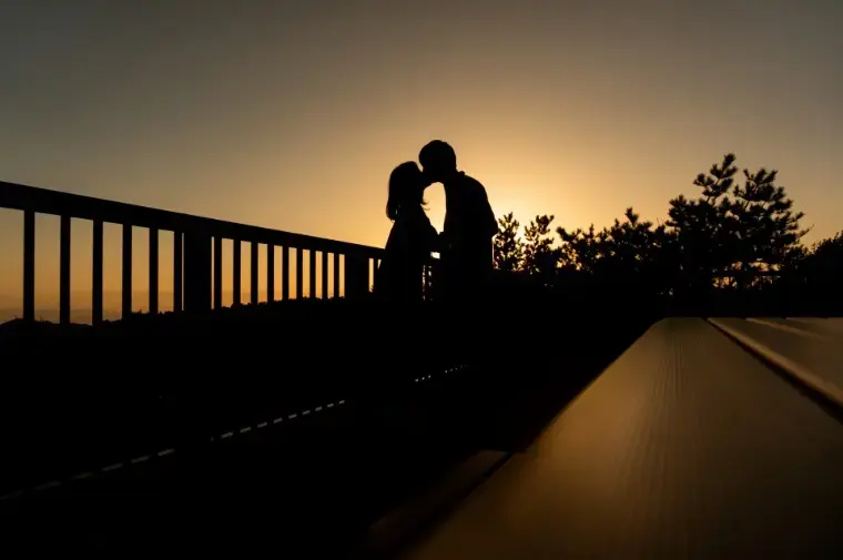 良縁コンシェルジュ町田「№1655　真剣交際中のハグ＆キス！」- 2