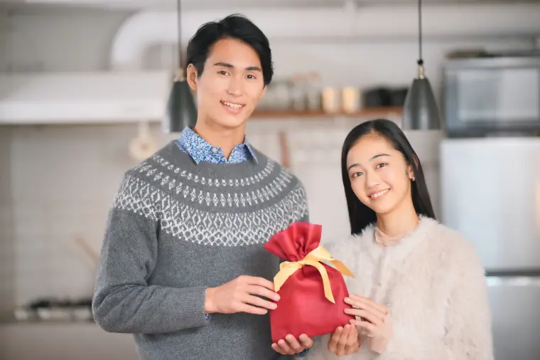 「フルーティーな恋の始まり？週末夜のオンライン交流会」