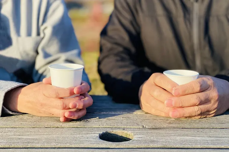 婚活初対面で親近感を生むミラーリング術