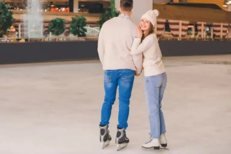 季節の変わり目のデートは何を着て行きましょうか