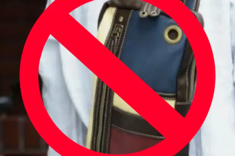 男性のバッグは「持たない」のが一番スマートな理由。