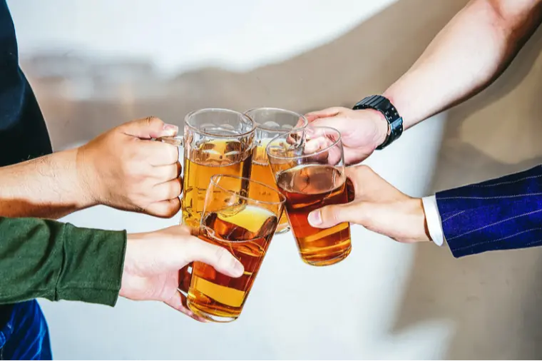 【試した方がいい事】アルコールがある席にて