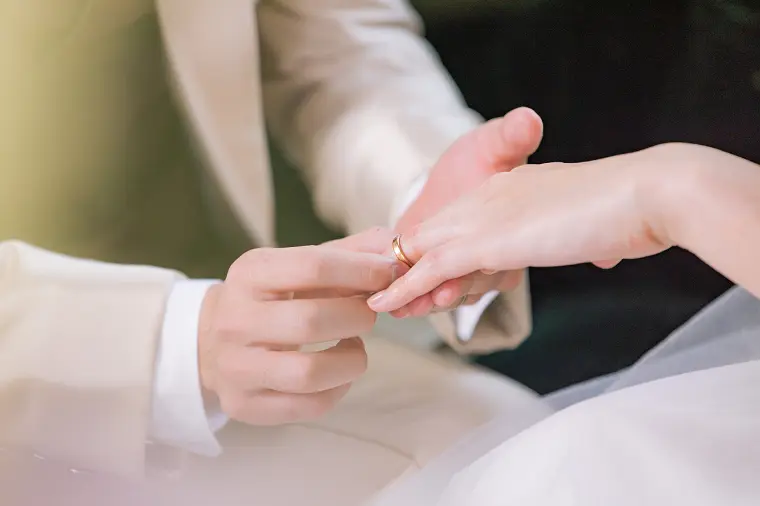 「尊敬できる人」と「安心できる人」結婚相手にえらぶなら？