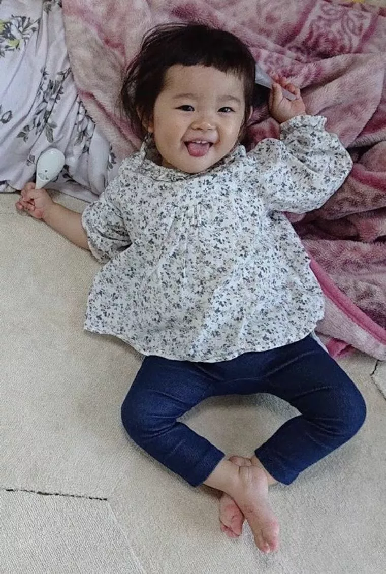 1歳の娘。最近ずっと風邪ですが、元気にいたずらしてます。