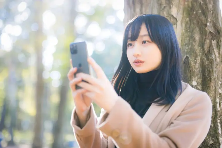 膝を交えて話すこと…彼女が踏み出した最初の一歩。