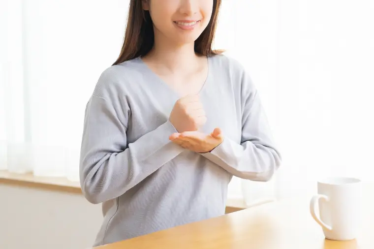 嫉妬に揺れず自分の価値を認める女性が男性に選ばれる理由