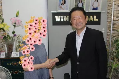 ウイン虎ノ門結婚相談所「当社女性会員が大学教授とご成婚して退会手続き完了!!!」-5