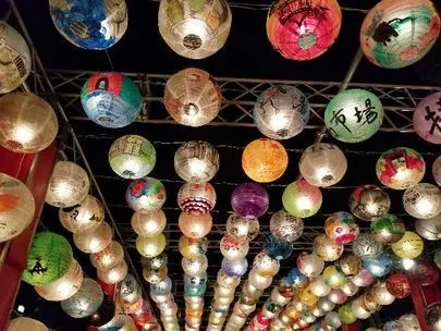 結婚相談所　ベルマリアージュ「明日から中之島はクリスマス一色！大阪光の饗宴スタートです」-2