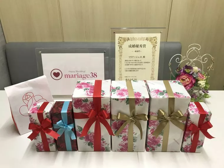 思い出いっぱい、6月末の成婚退会祝いを準備中です。