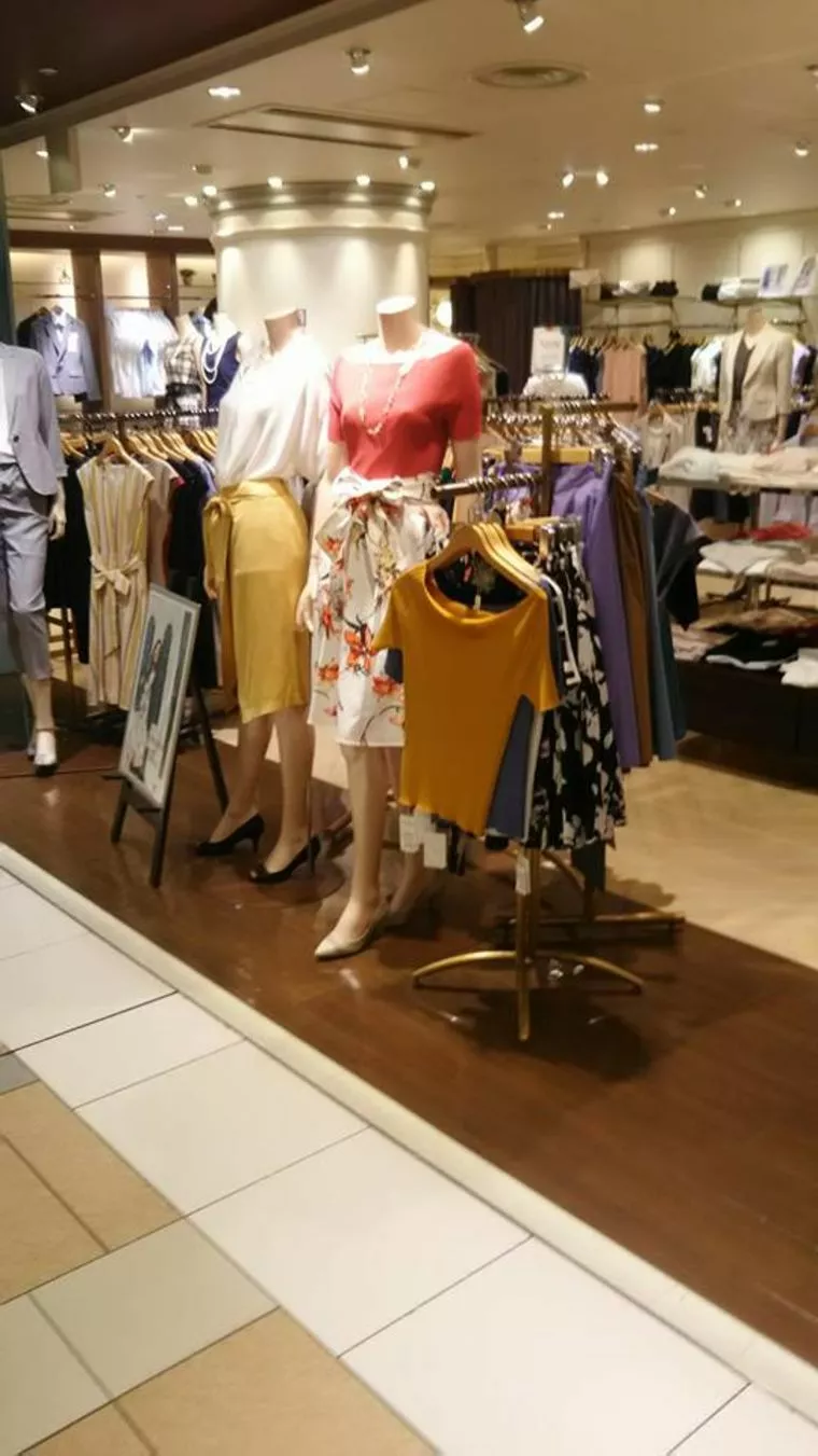 夏こそ女性は婚活服を購入するチャンス