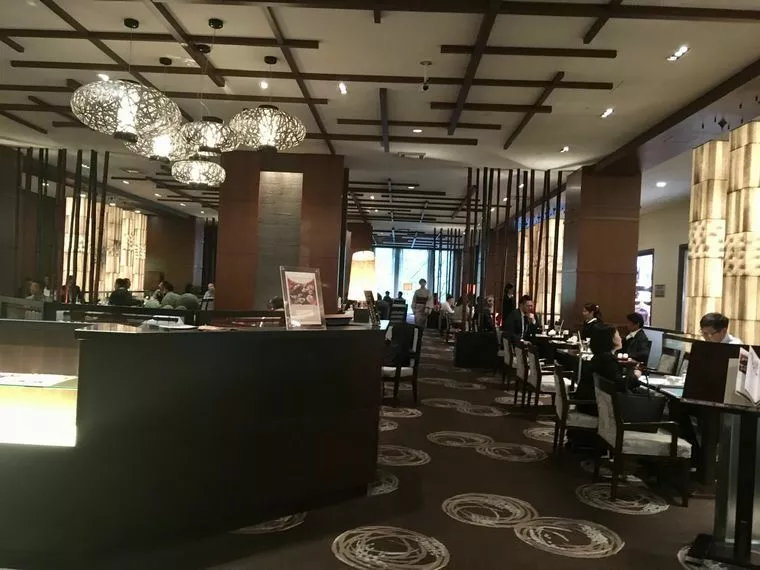 新宿京王ホテルプラザ　大打撃