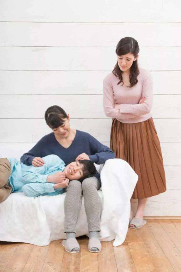 男性はみんなマザコン！？マザコンの特徴をご紹介