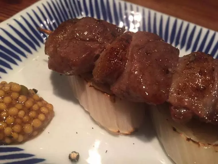 【男の婚活】デートで焼き鳥屋に誘う時