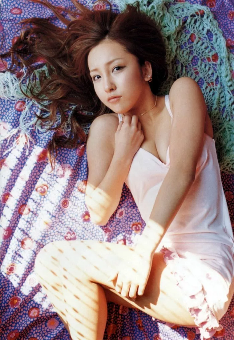 元AKB48の板野友美さんが電撃婚！