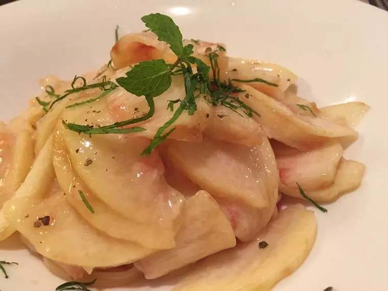 夏デートは桃パスタで決まり！