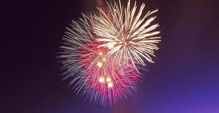 花火大会でプロポーズ