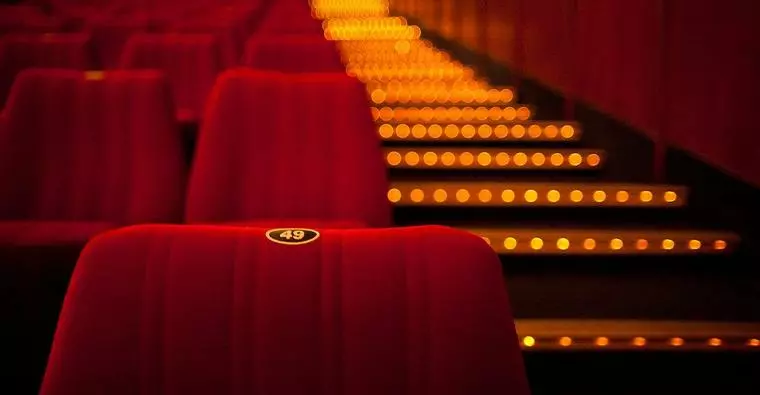 映画デートはNG