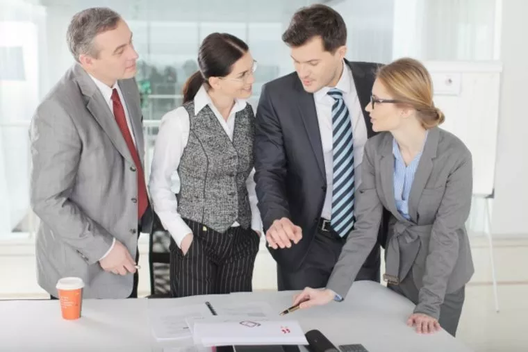 婚活と仕事のバランスを取らないと、独身は一生続く