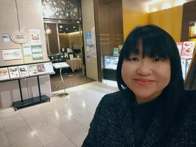 結婚相談所カインド「今日もお11時見合いの予約席案内待ち行列が！」-2