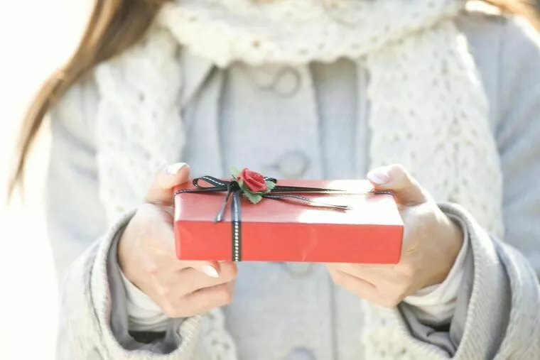 ハッピーカムカム「婚活中のバレンタインでお相手にチョコレートは渡す？」-1