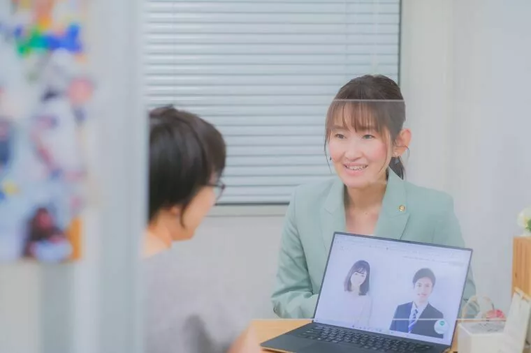 くすみカラーで勝負しないで！