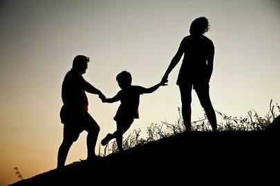 婚活サロン エンエルア「現代の共働き世帯の割合はどのくらい？」-2