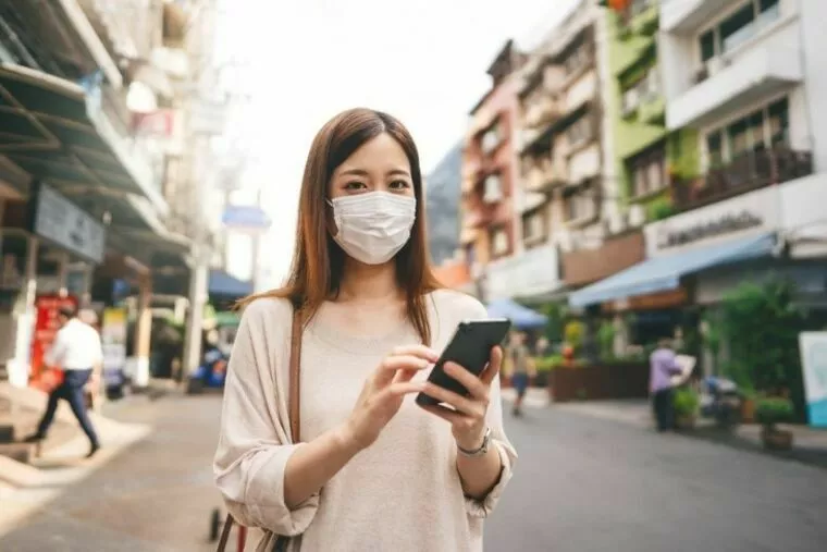 屋外でマスク着用は不要？政府が出している見解とは