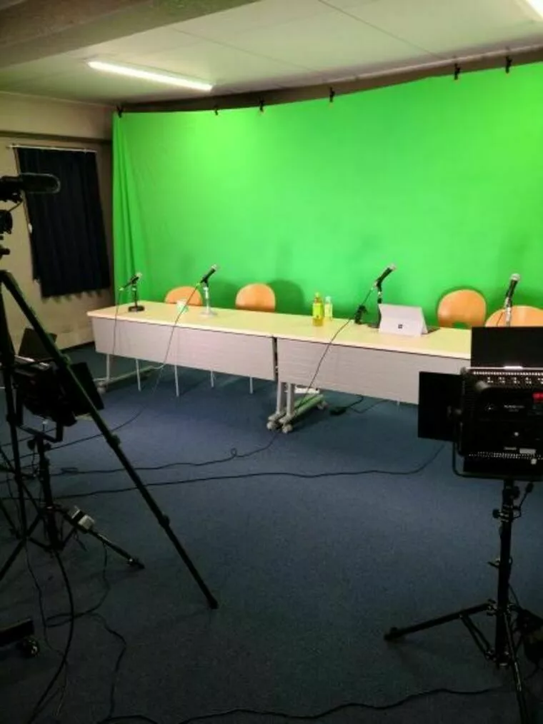 本日は、大学でセミナー講師のお仕事でした！