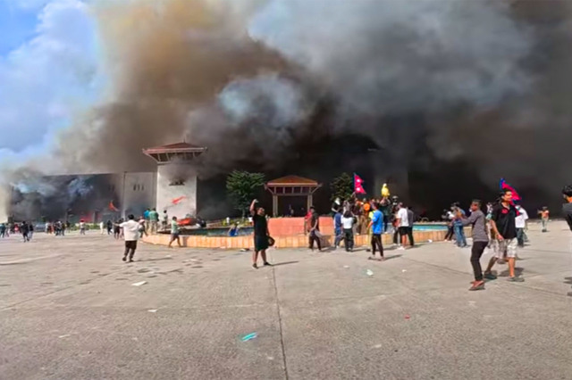ネパール炎上