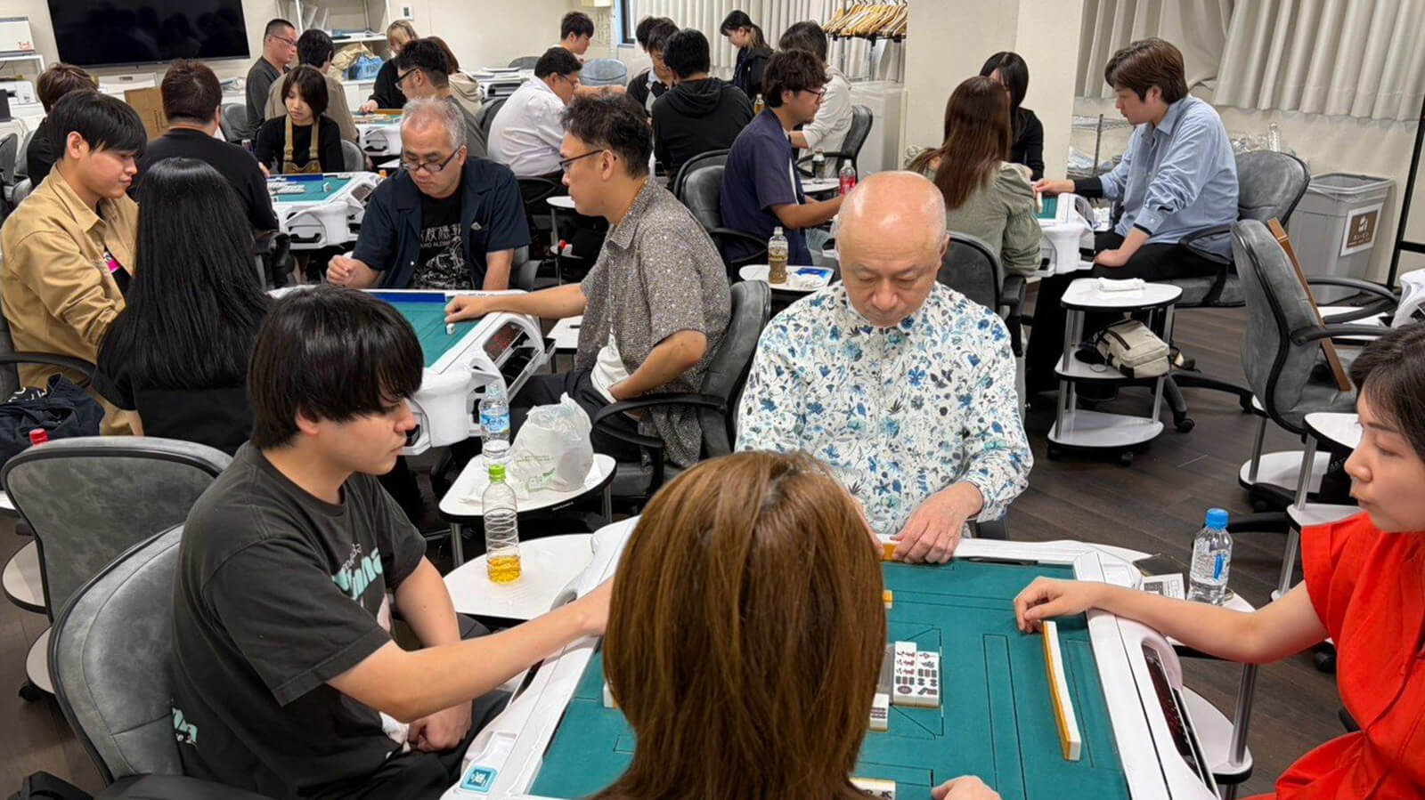 最高位戦の小林雅也、RMUの彩世来夏、麻宮あかねが大きくポイントを伸ばして上位進出！協会の根岸菜摘が121300点のトップで暫定個人賞！第7節出場選手のコメントも掲載！／ 第10期麻雀王国杯・朱雀リーグ 第7節 結果