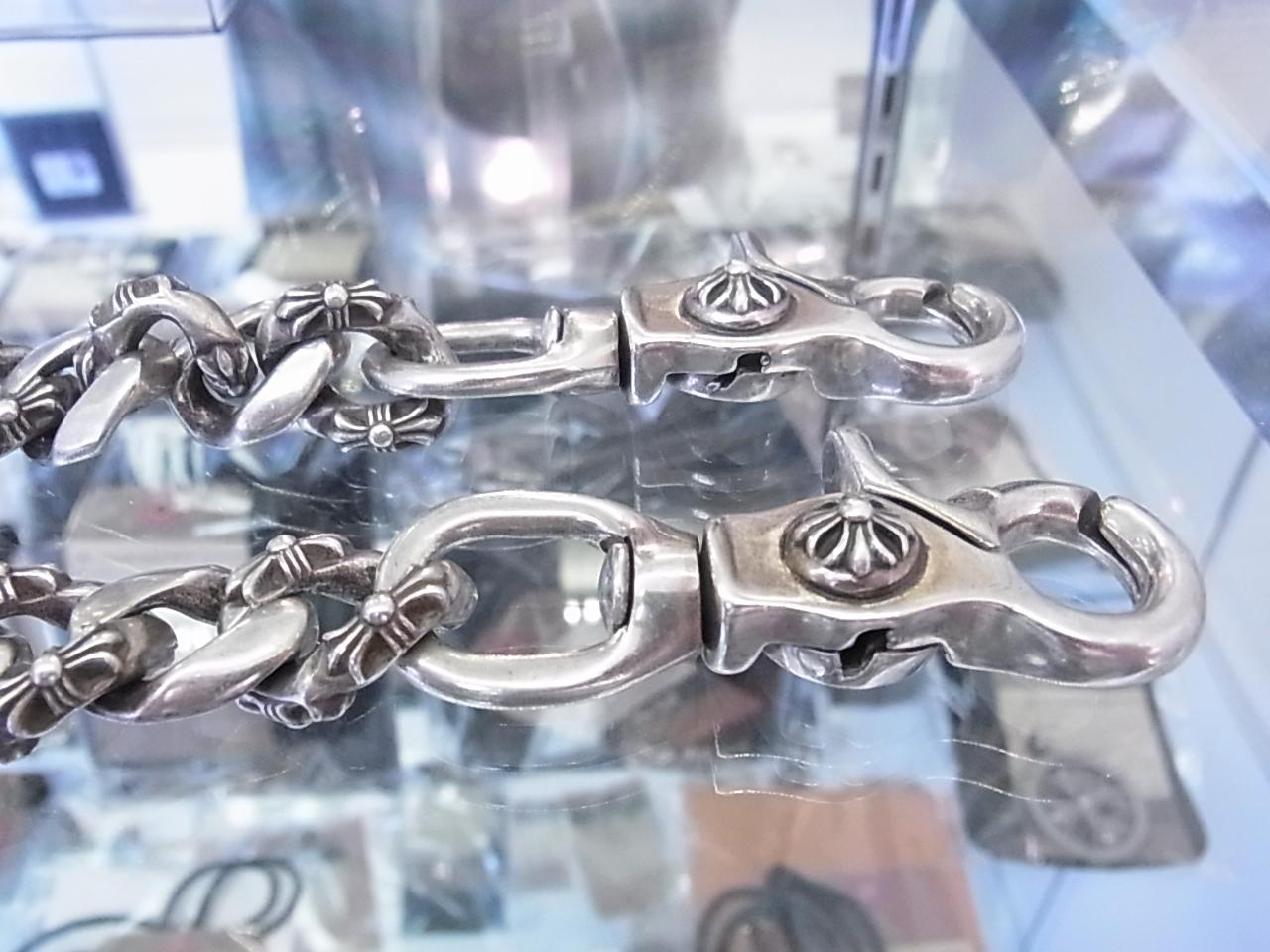 2クリップには定番のシルバークロスボールが配置