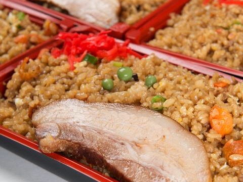 持帰りやきめし焼豚入り