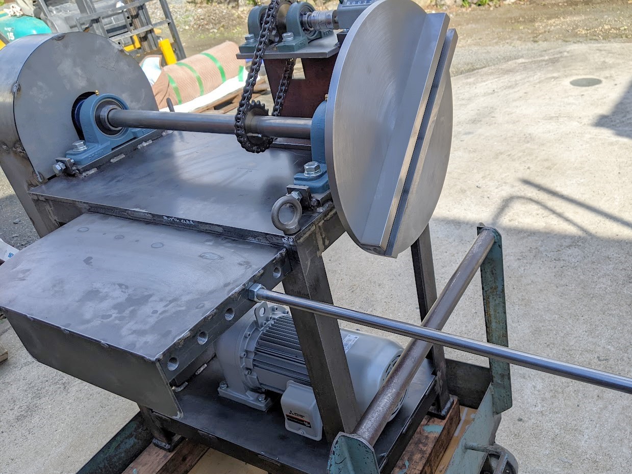 コイル巻取装置のハード部分は完成しました！あとは塗装して制御盤類の製作・取付で完成です！