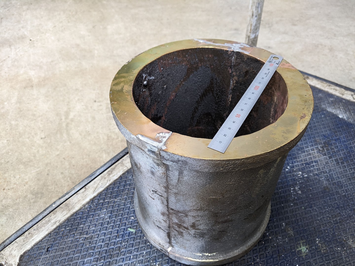 大きな砲金の半割れメタルのはんだ付けが無事に完了!