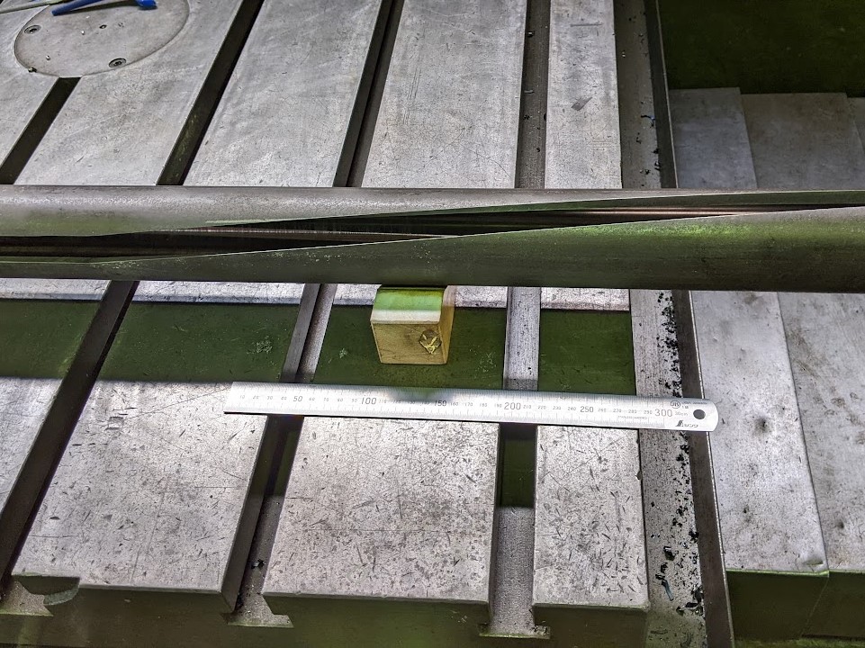 汎用フライスでキレイに螺旋状の溝加工ができました!