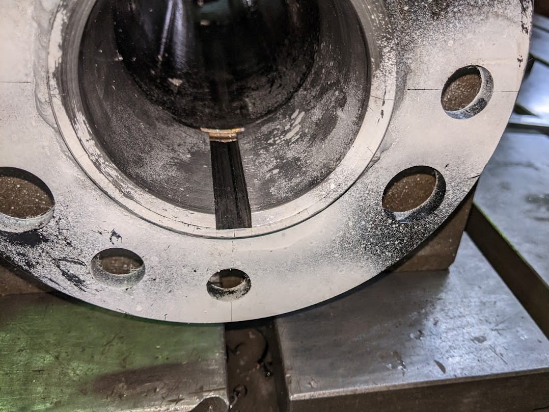 ボーリングで内径に止まりのキー溝加工が正確に加工できました!