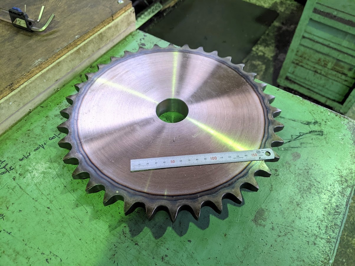 標準B型スプロケットの内径加工とキー溝加工実施。