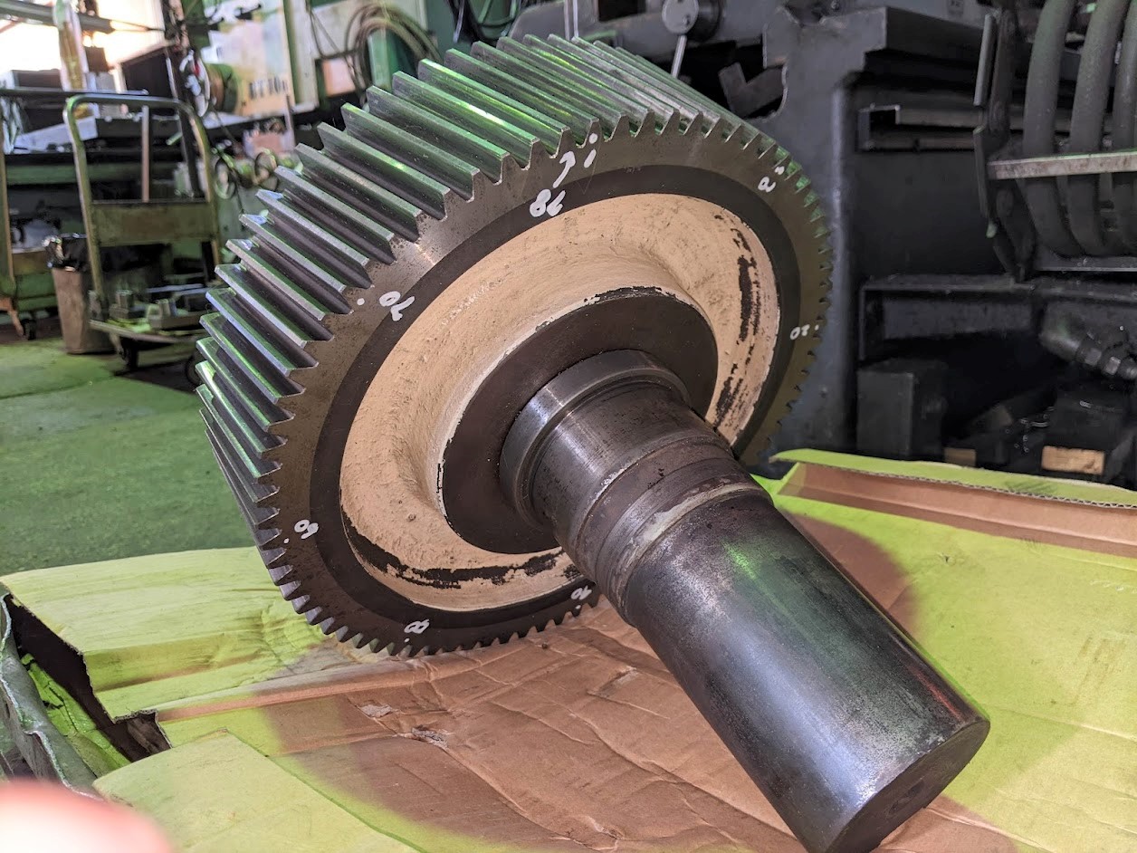 歯車軸の清掃が完了したので軸のスケッチに取り掛かります。