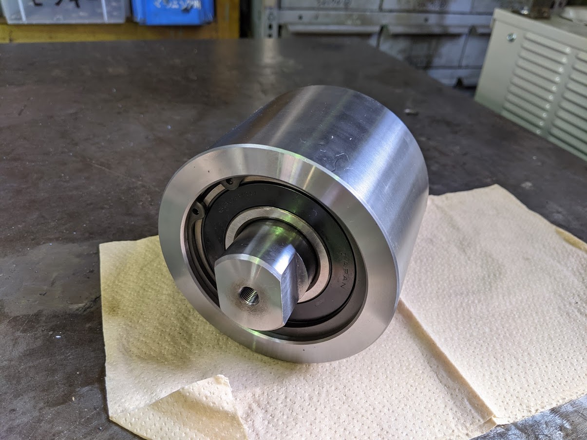 新品通り、新品以上に元通りに治ったガイドローラー一式。