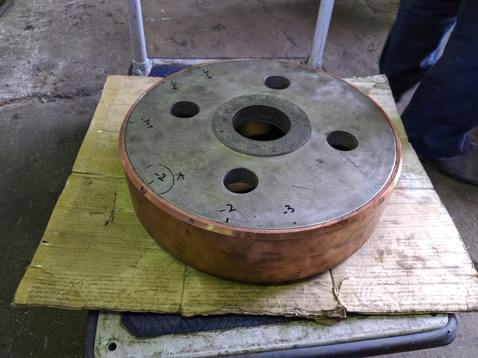 修正した銅電極のリングをボスにガチっと組み込み。