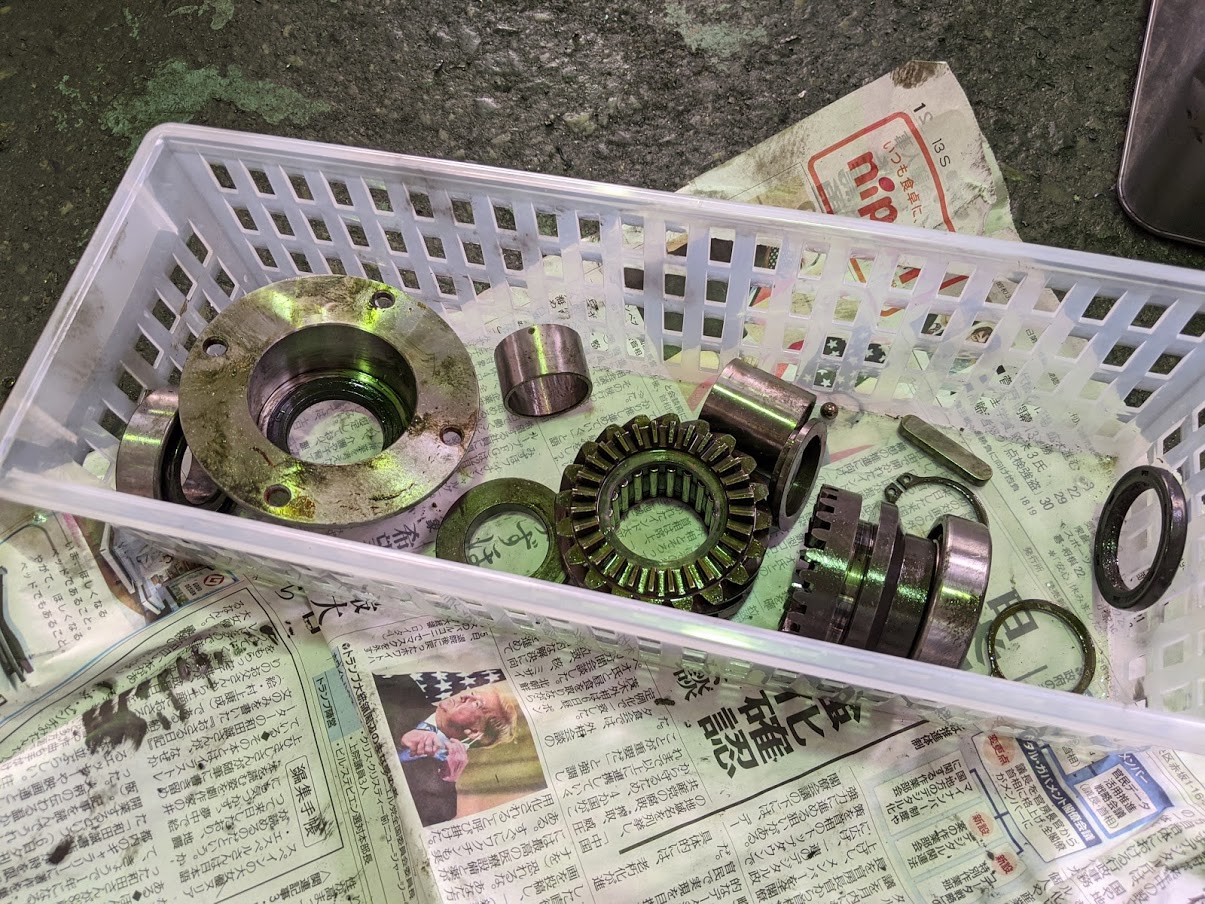 クラッチ構造が簡単かつ機能的に良く考えられています。