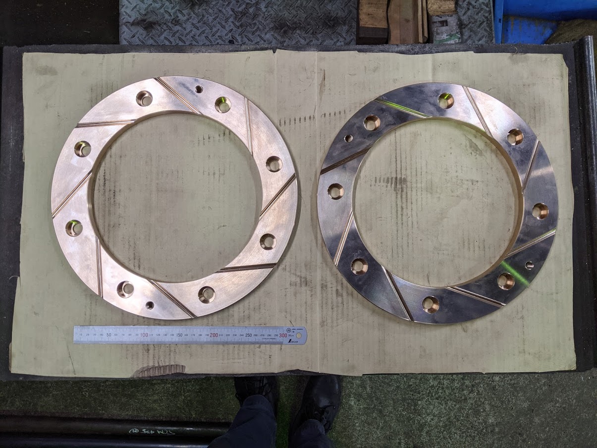 製鉄関係で使われている鉛青銅鋳物のスペーサー。