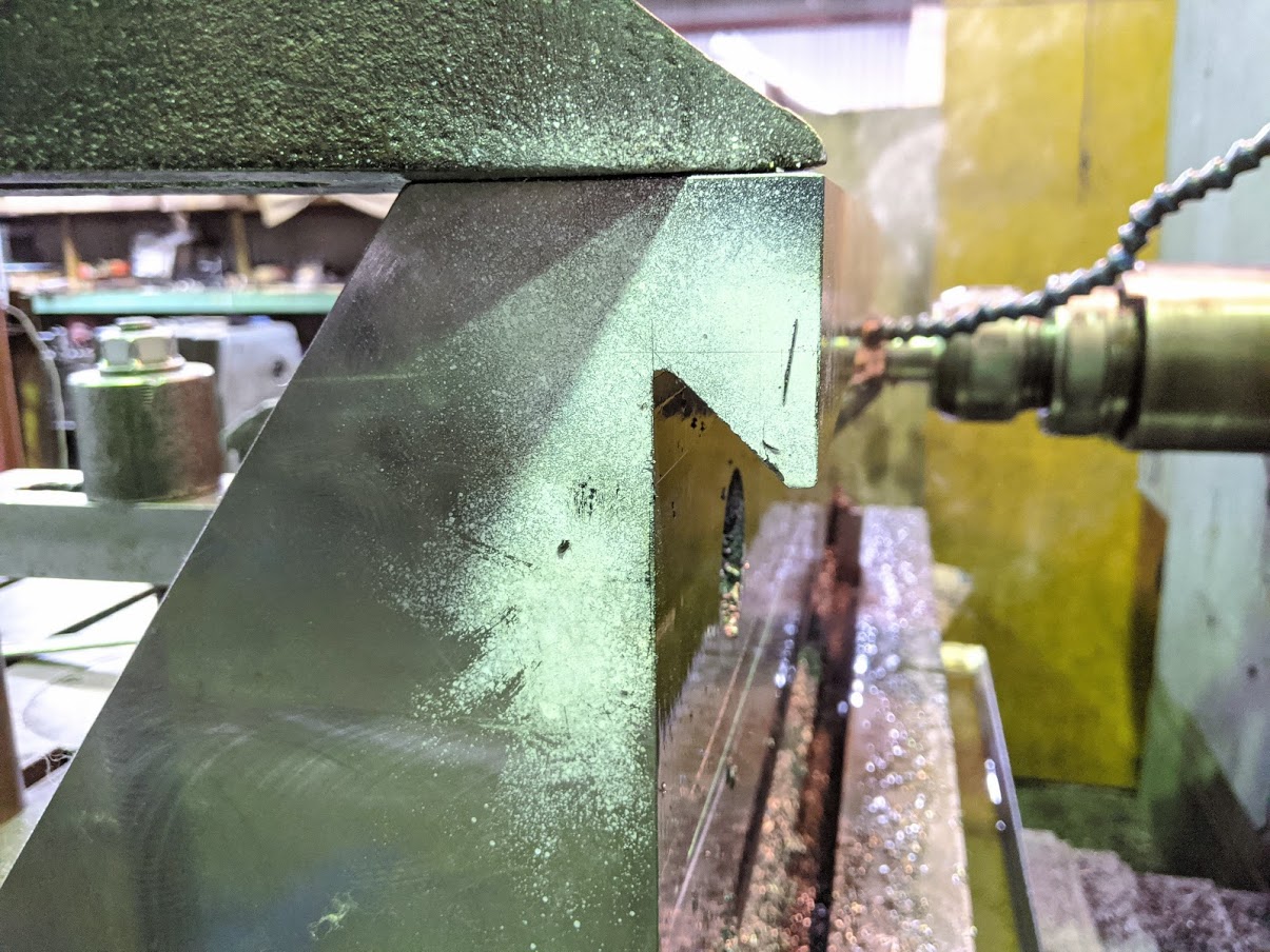 自作アンギュラーカッターで４５度の溝加工がキレイに入りました！