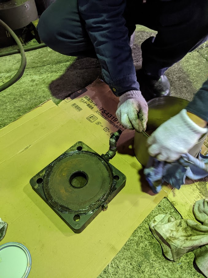 エアーシリンダーを分解・整備。