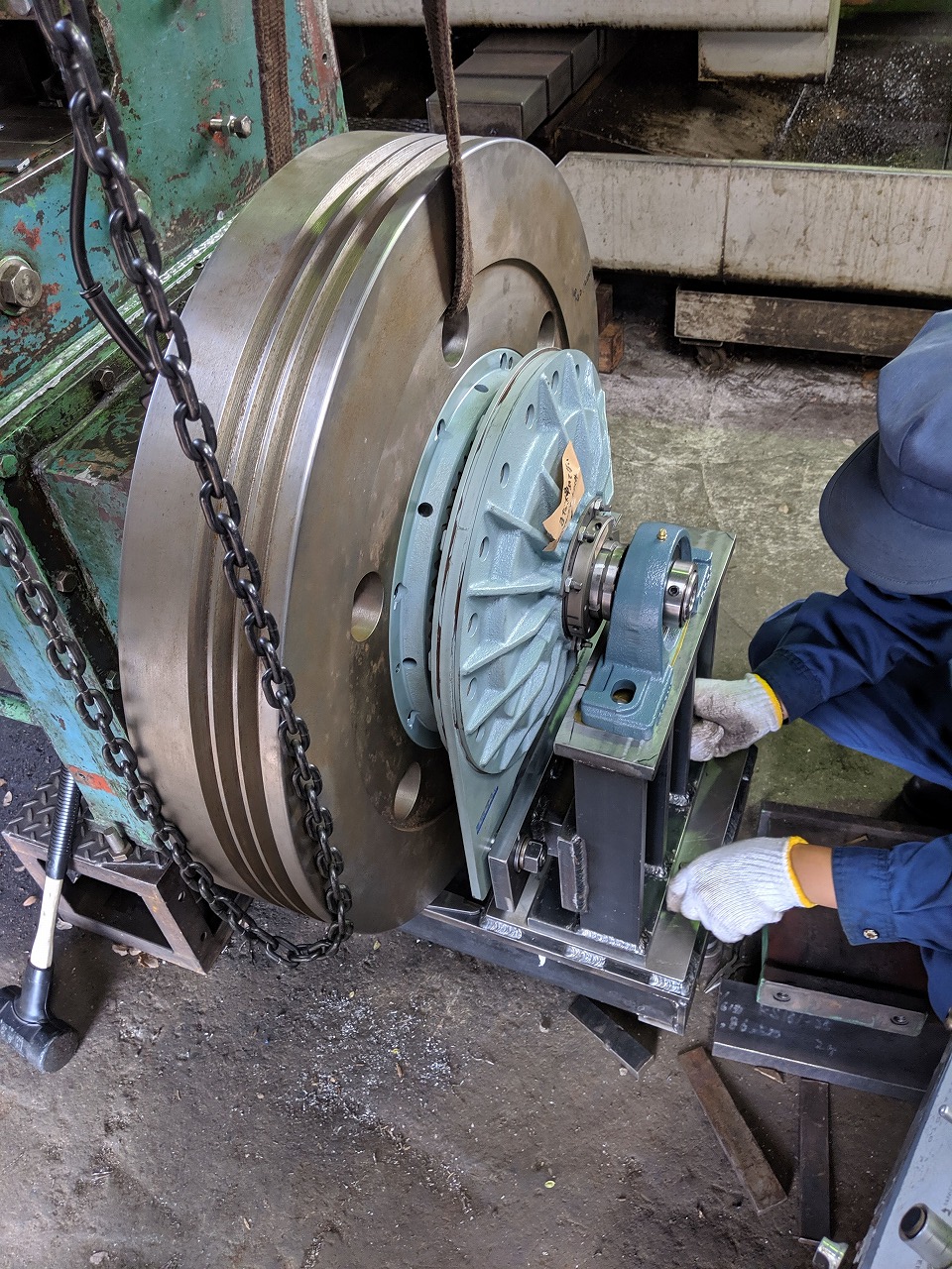 シャーリングの軸受&クラッチ受けの土台をシム調整。